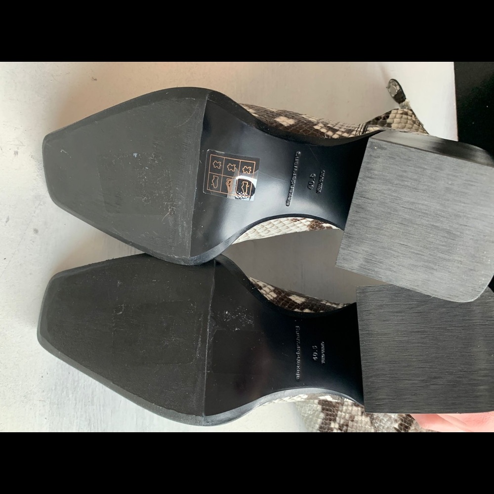 ❌SOLD❌Alexander Wang Gray Snakeskin Embossed Leather Square Toe Ankle Booties - Picture 7 of 11